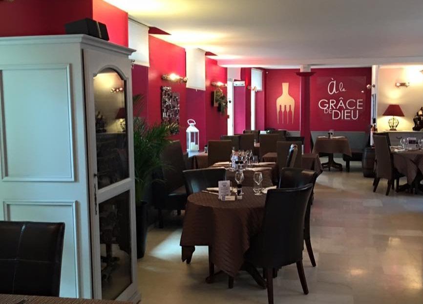 Hotel A La Grace De Dieu Brie-Comte-Robert Luaran gambar